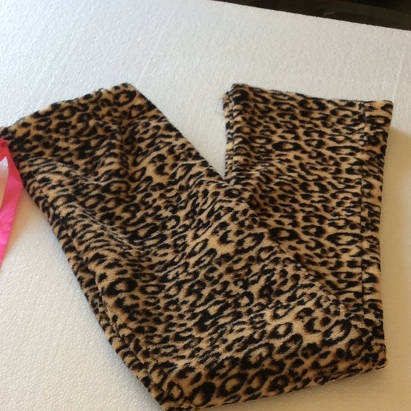 Pajamas excellent condition - Picture 2 of 10